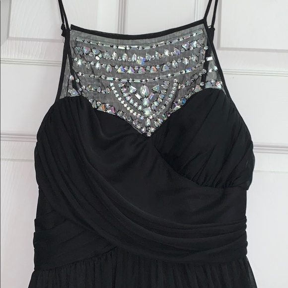 Formal dress - Picture 2 of 2